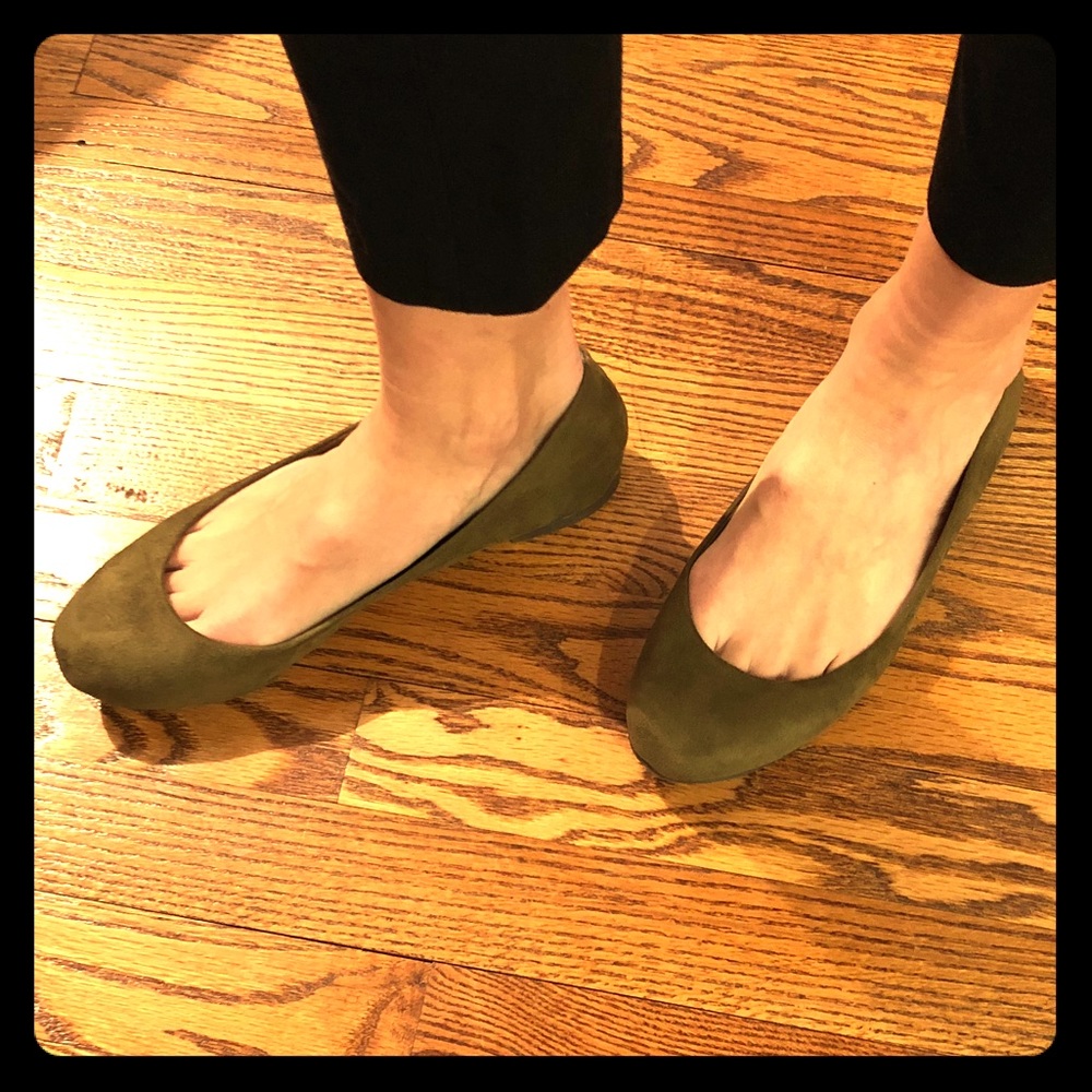 Comfy, Everyday Olive Flats